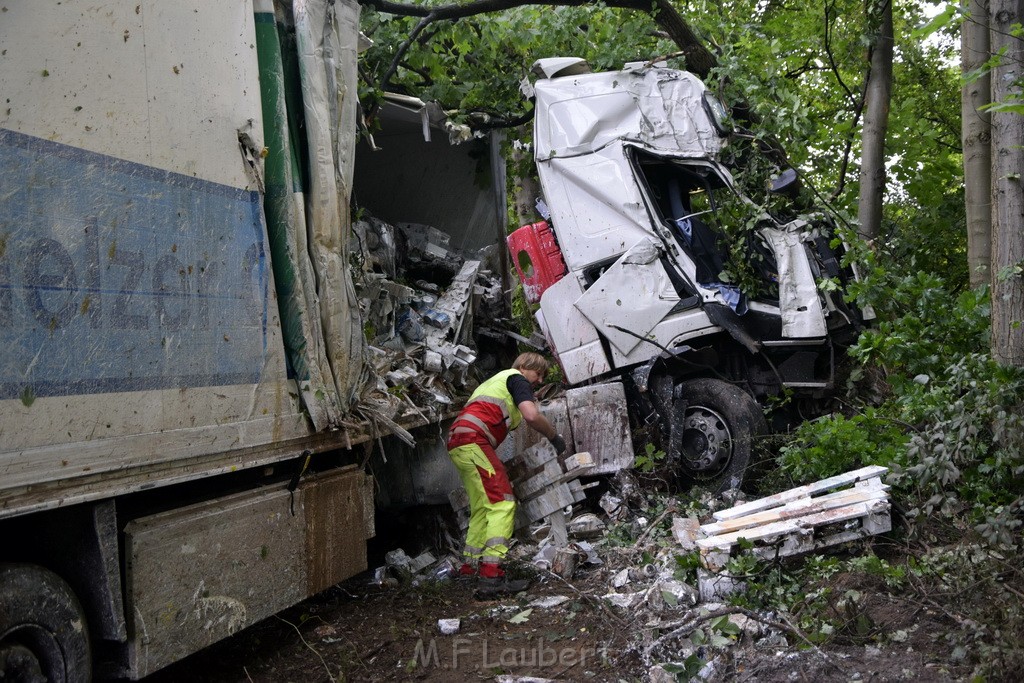 Schwerer VU A 3 Rich Oberhausen Hoehe AK Leverkusen P305.JPG - Miklos Laubert